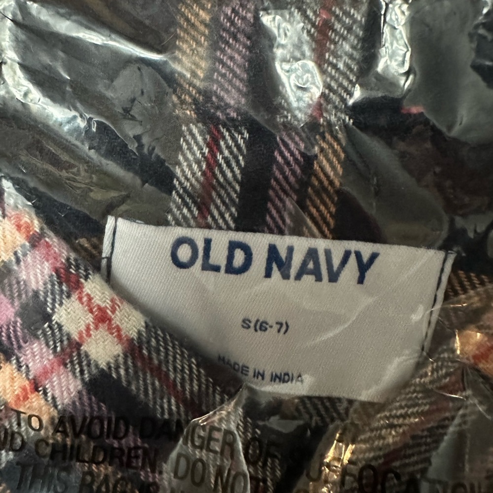 Old Navy boys plaid shirt. Navy blue. Brand new in package. Size 6/7